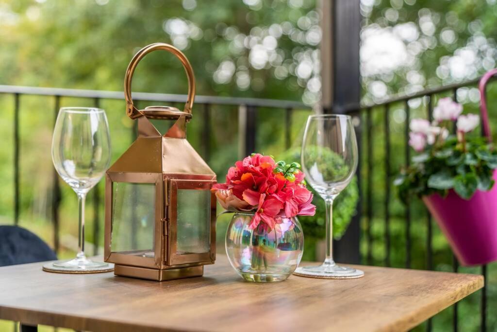 Forest View Apartment- Private Balcony سوثامبتون المظهر الخارجي الصورة
